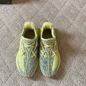 Yezzy 350 frozen yellows size 11